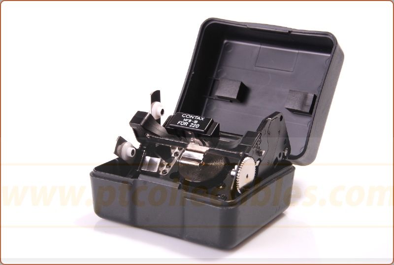 CONTAX 645: 220 INSERT